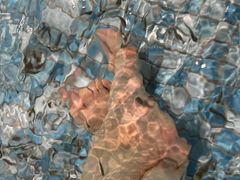 -涨巢·潮玩水疗局