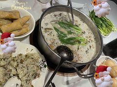 -德林酸菜鱼火锅(南丹店)
