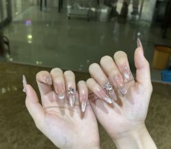-悦指间美甲美睫