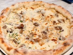 牛肝菌松露披萨-玛尚诺意式餐厅(新达汇三林店)