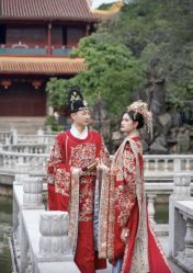 -挪娅婚纱摄影皇家会所