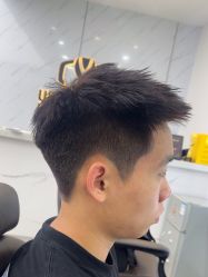 -尤司男士国潮理发馆