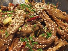 -张大师鸭爪爪特色干锅(钱塘江路店)