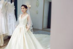 -派丽莫Pellimo原创设计婚纱品牌