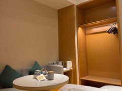 -全季酒店(重庆李子坝牛角沱地铁站店)