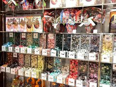 -VENCHI 闻绮(上海佛罗伦萨小镇店)