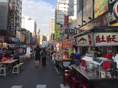 -六合夜市