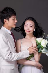 -易摄影婚纱摄影工作室