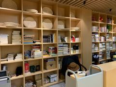 -漕河泾街道图书馆(漕河泾社区文化活动中心店)