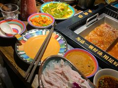 -老牌坊云南鱼豆花火锅(哈西万达店)