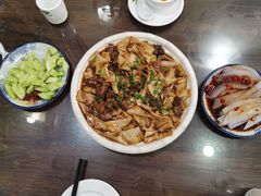 -壹阁胡羊焖饼(特色小吃街店)