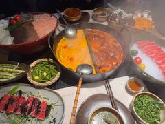 -三出山火锅(南京万象天地店)