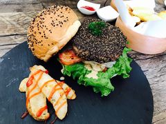 -HIGH FIVE哈福手工汉堡(桂林路店)