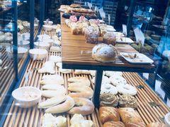 -焙丽拾光(麦凯乐直营店)