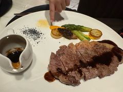 -炙公馆扒房· 武汉卓尔万豪酒店