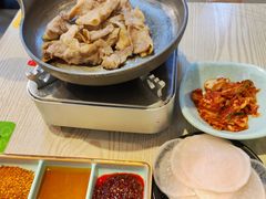 -猪啊牛呀羊啊铜盘烤肉(正大广场店)