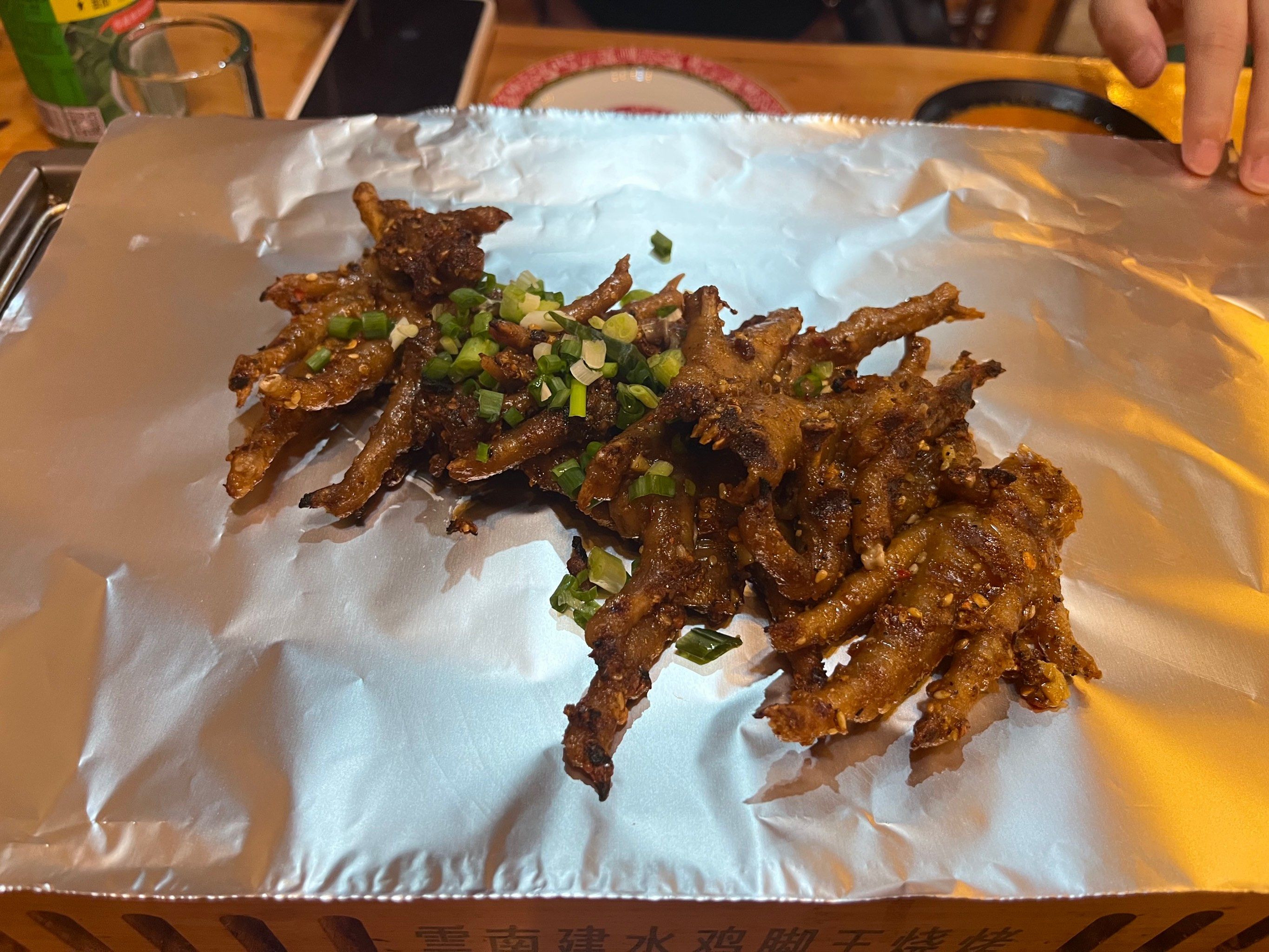 打卡云南建水鸡脚王