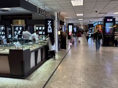 -班达拉奈克国际机场