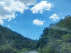 -秦岭峡谷漂流景区