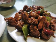 辣椒炒小公鸡-华春餐馆(鱼山路店)