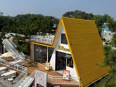 -北戴河碧螺塔海上酒吧公园