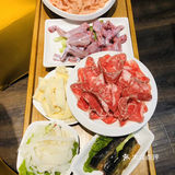 现在改成了火锅店。菜品也丰富
