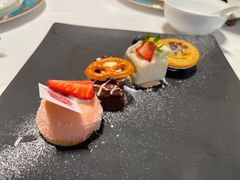 -江城明珠豪生大酒店·泰国金兰花旋转餐厅