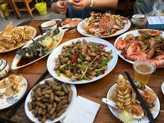 -三亚火车头万人海鲜广场