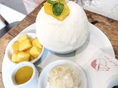 芒果糯米饭-Cheevit Cheeva(Sirimangkalajarn)