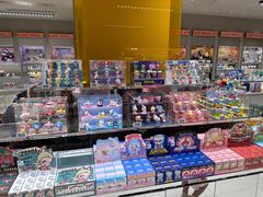 -泡泡玛特POPMART(蓝色港湾店)