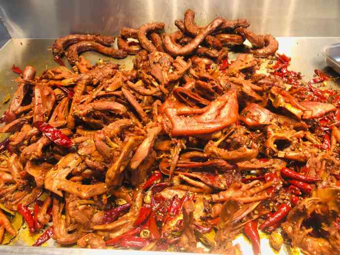 烽味鸭头(钟楼店)-"之前5.9囤的券,就在钟楼开元后面,卖螺.