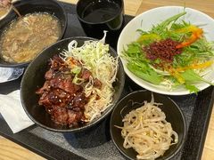 -難波肉劇場