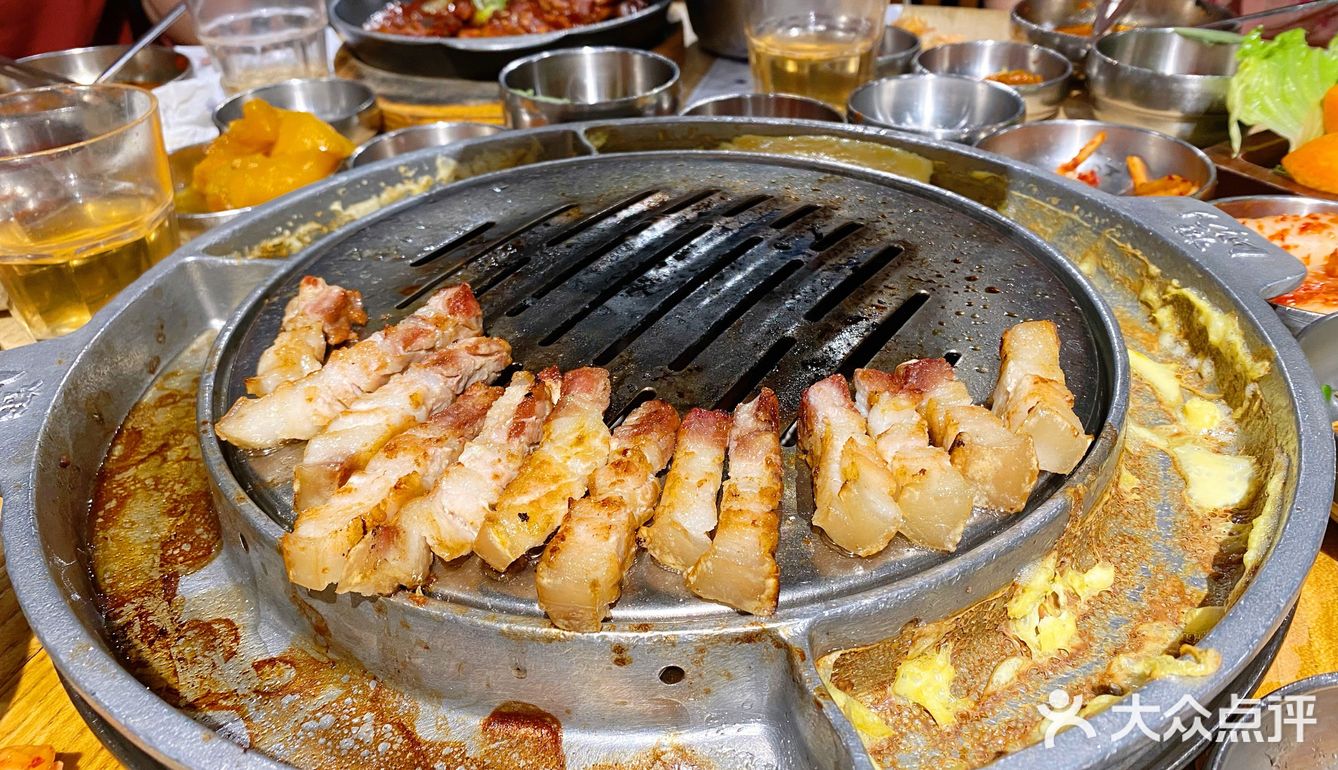 滋滋滋～打卡正宗韩料姜虎东烤肉
