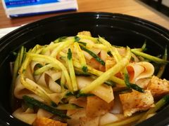 -荀记肉夹馍(三八家乐福店)