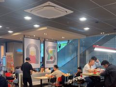 -麦当劳(轻轨曹杨路店)
