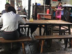 露天位-小河无名面馆