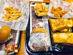 -The Habit Burger Grill 哈比特汉堡(复兴soho店)