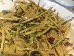 -老码头黑皮肘子锅包肉(赣水路店)