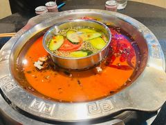 -洞亭火锅(防空洞总店)