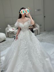 点击看大图 -Renee芮亦婚纱