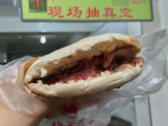 腊牛肉夹馍-杨天玉腊牛羊肉店