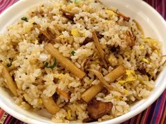 -香巴拉云南餐厅(华莱坞店)