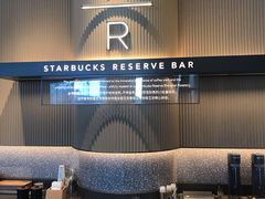 -星巴克臻选(上海合生汇1F店)