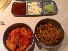 -蚂蚁洞·烤肉大营地(上海静安大悦城店)