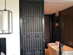 -三亚湾海居铂尔曼度假酒店