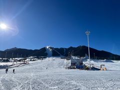 -丝绸之路山地度假区滑雪场