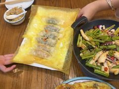 -东来菜馆•手抓海鲜家常菜•海鲜锅贴(鸽子窝店)