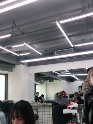 -宫铭烫发染发接发店