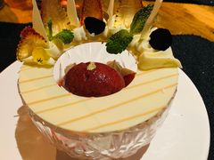 草莓奶冻-AZUL by FUEL蓝色·法式酒馆(琶醍店)