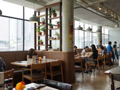 -ROAST coffee & eatery